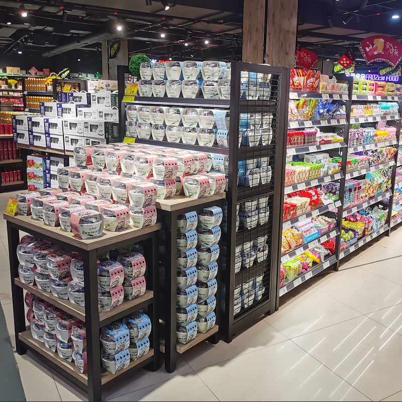 How to design a supermarket shelf layout that is both beautiful and practical?
