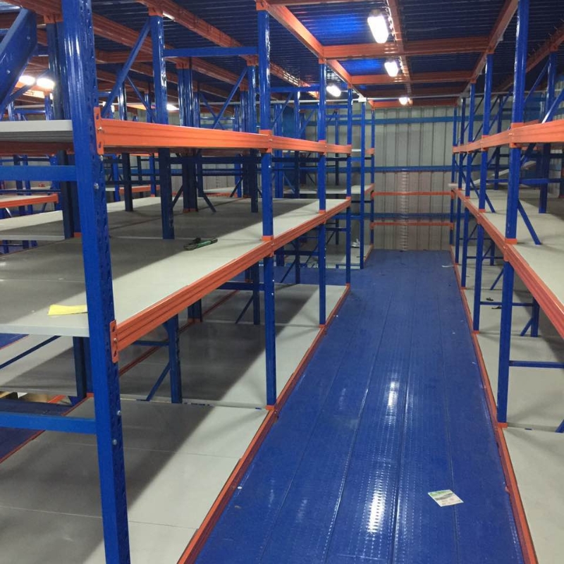 Double-deck attic platform 
