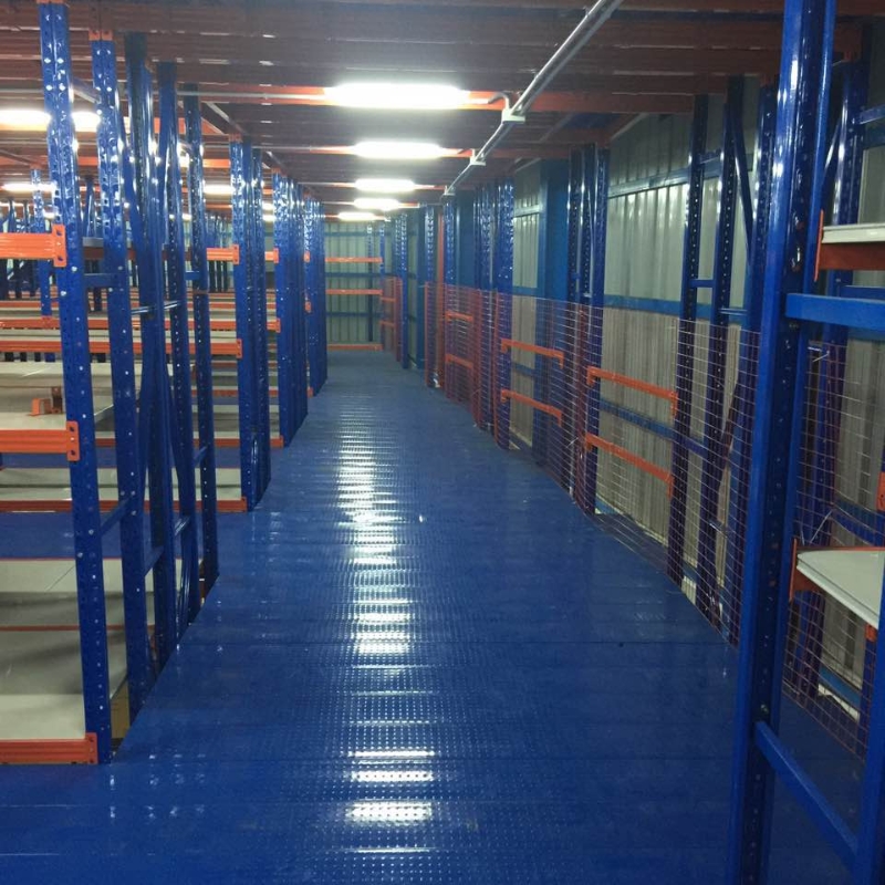Double-deck attic platform 