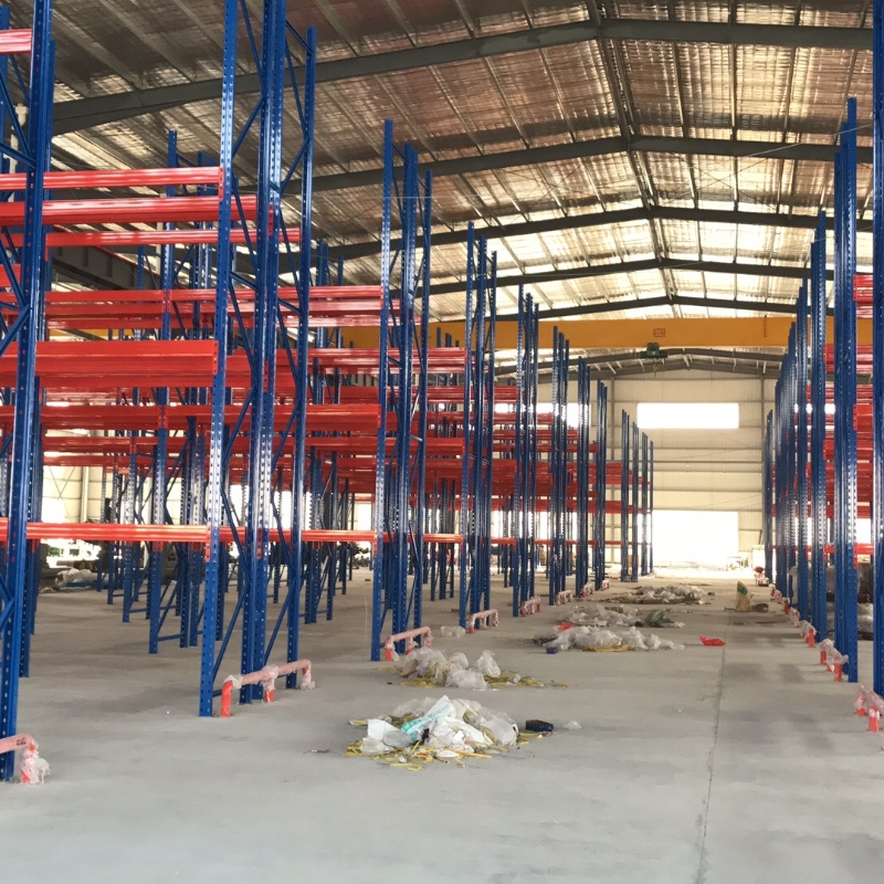 Pallet warehouse shelves